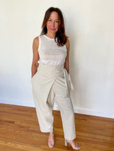 Load image into Gallery viewer, The Sona Sleeveless Linen Tank
